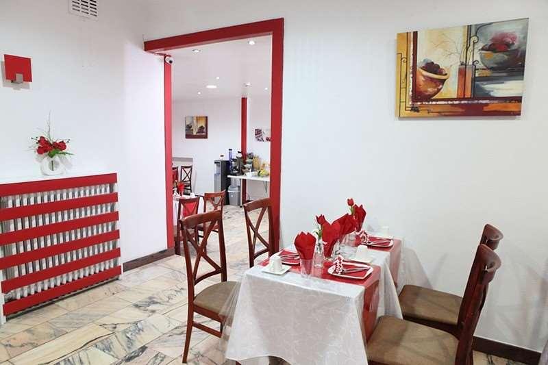 Hotel De France Saint-Gilles Restaurant photo